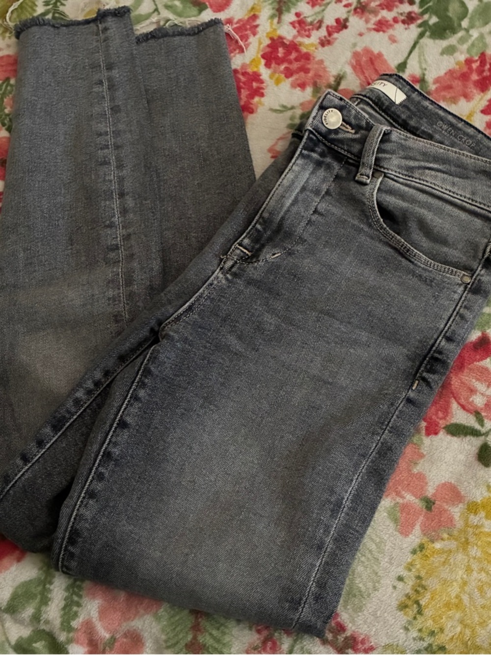 πFidelity Women's Gray High-Rise Slim π Jeans ππΊπ - Picture 2 of 8